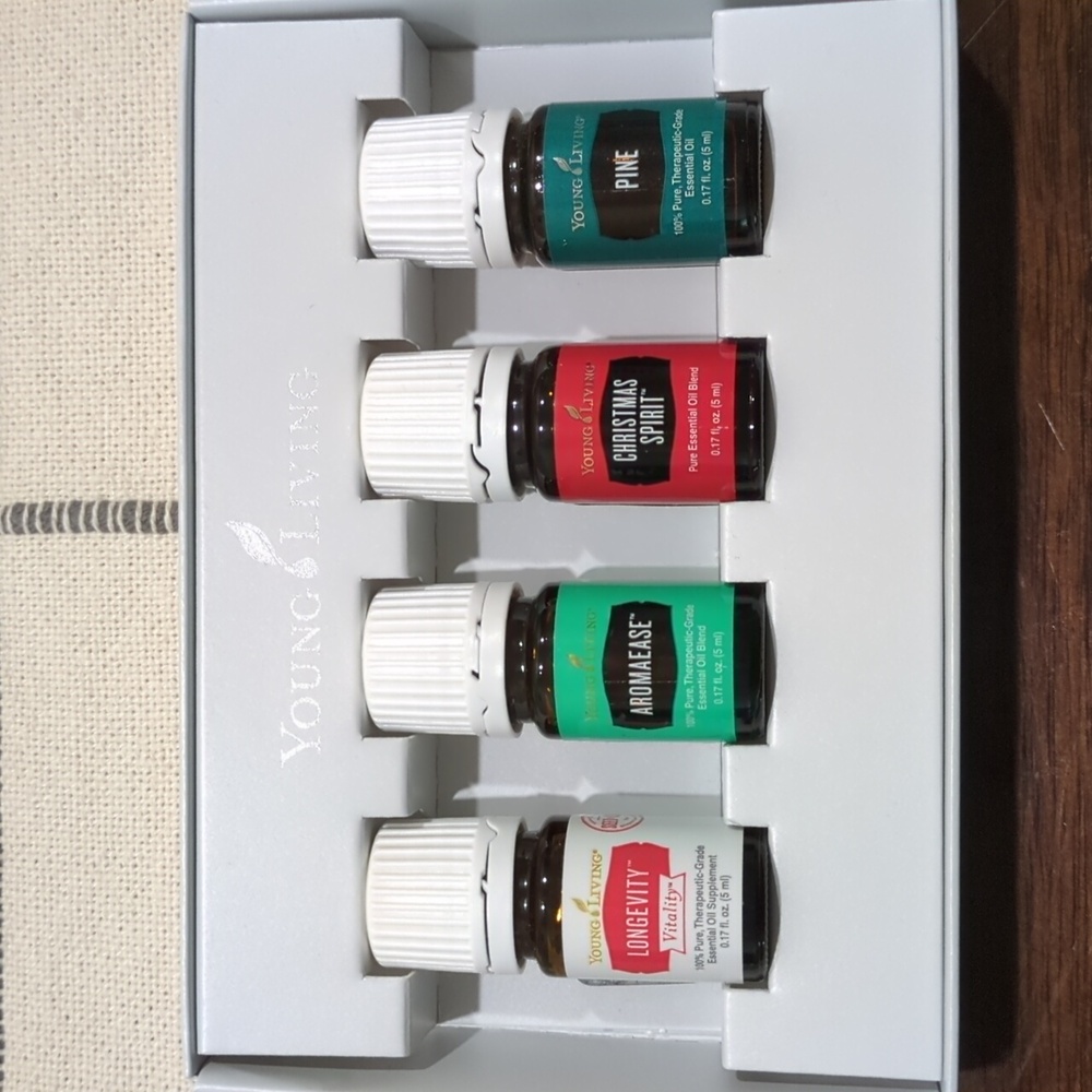 Young living HOLIDAY set - Longevity, AromaEase, Christmas Spirit, Pine - NWT